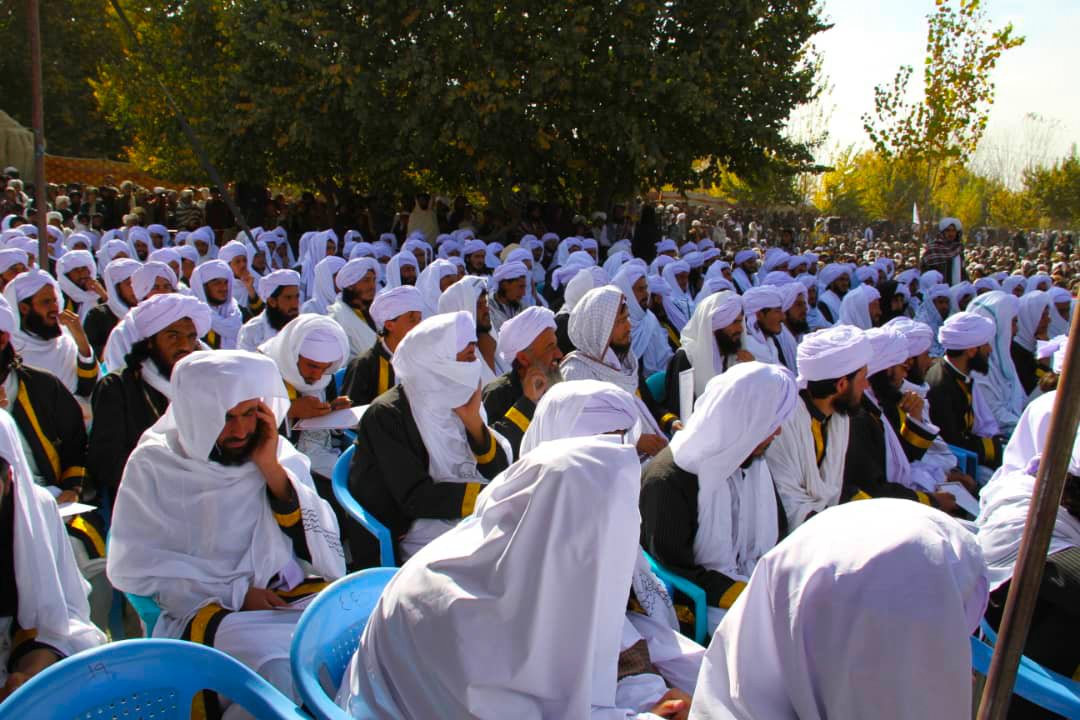 غزني کې ۳۲۰ طالبـان له دیني زده کړو څخه فارغ شوي دي